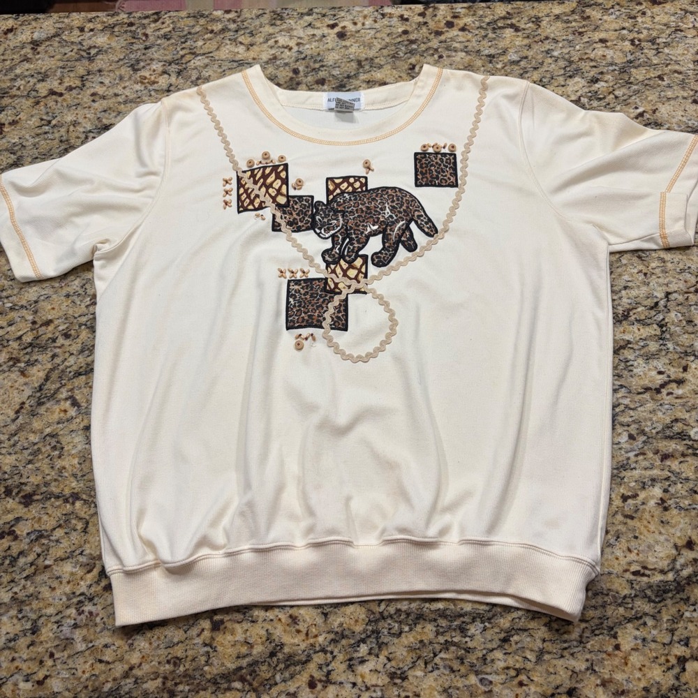 Alfred Dunner Cream Leopard Animal Print Embroidered Sweatshirt Top Women 1X v
